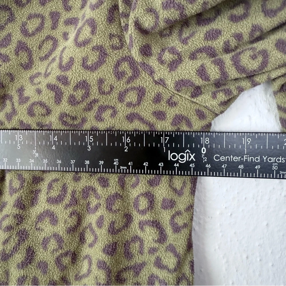 Old Navy Green Leopard Kids Pajama Set